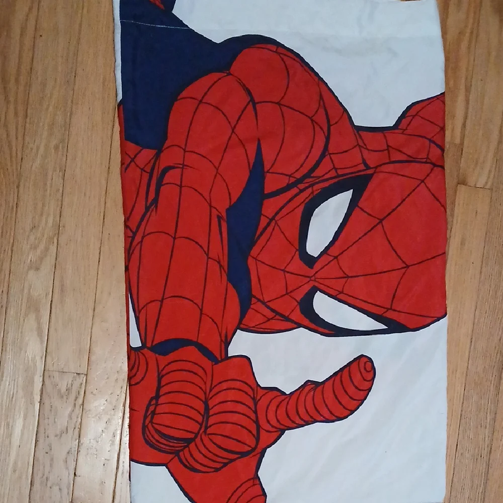 Spider-Man Themed Pillowcase - Red and White